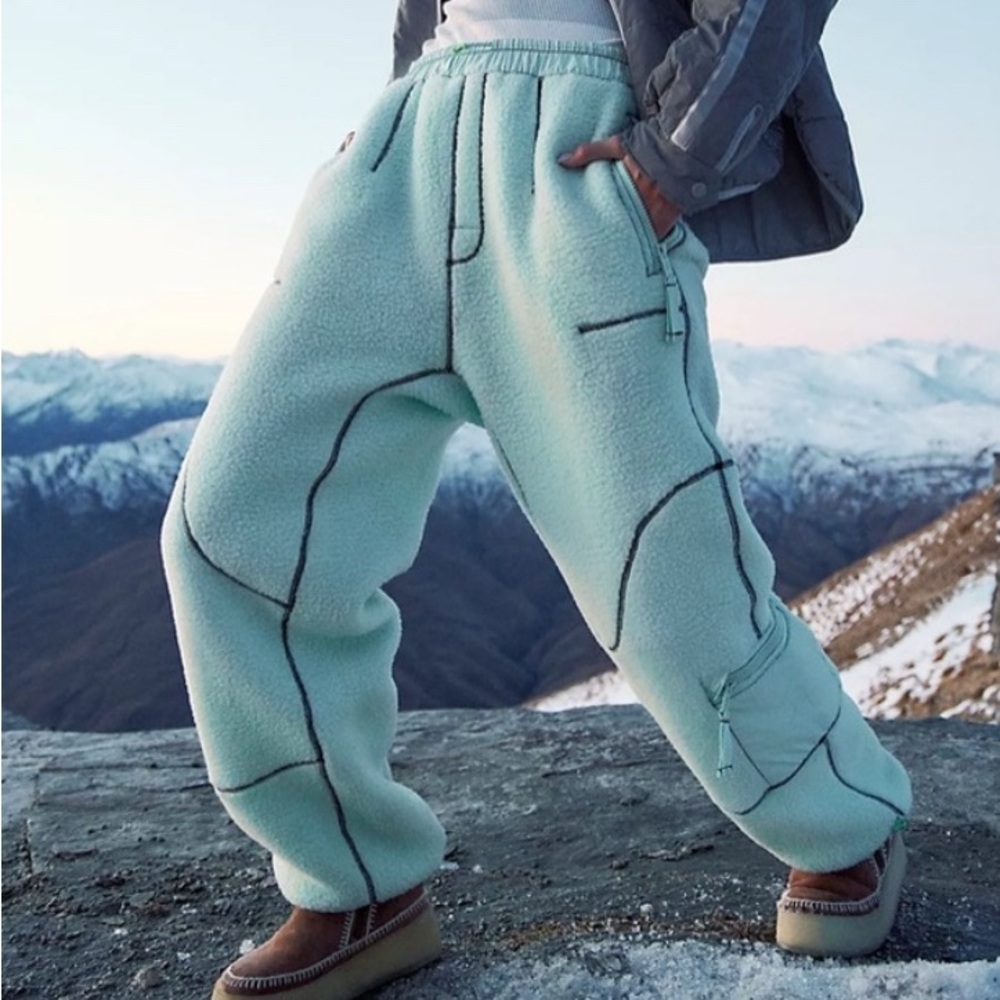 Free people Hit the Slopes